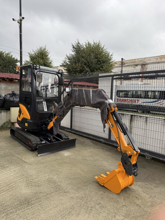 Vand Mini excavator - Motor Kubota - 2.5tone - 18kw - Fabricatie 2025!