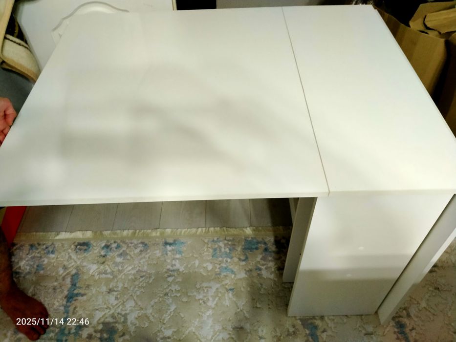 Стол раскладной.