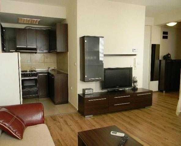 Дава се под наем Двустаен апартамент в Бургас, Славейков - 67 кв.м за 153 € - Снимка #3