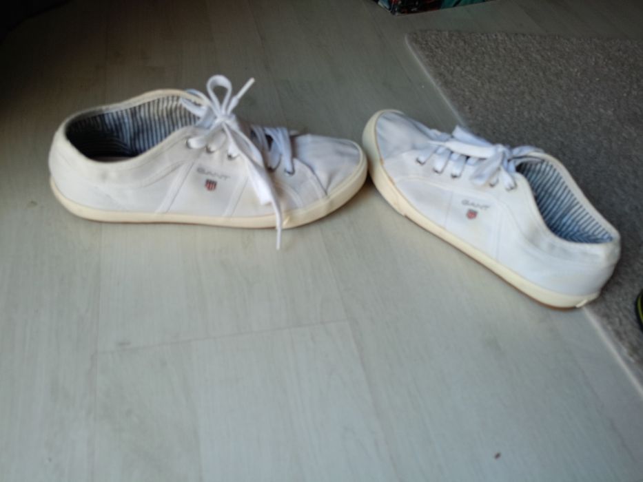 Vând tenesi Gant, purtați dat in stare buna, mărimea 41, produs de c