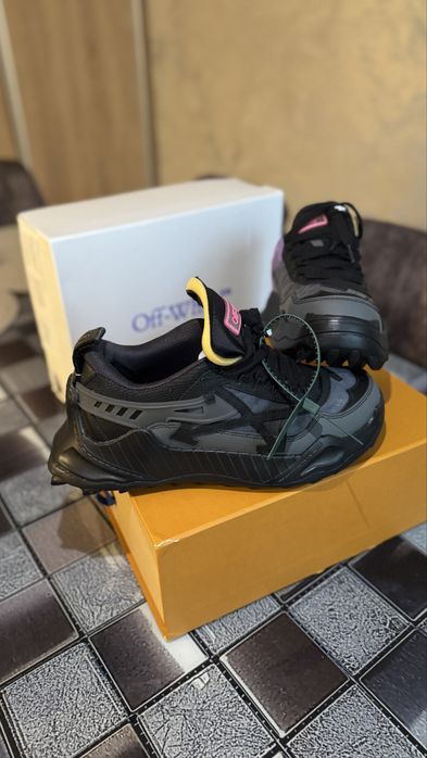 Off-White ODSY-1000 Sneakers/Adidasi  – mărimea 42 – Noi