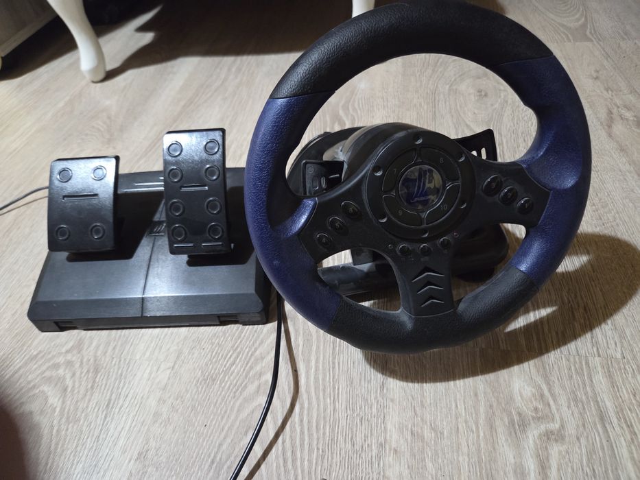 Геймърски волан с педали