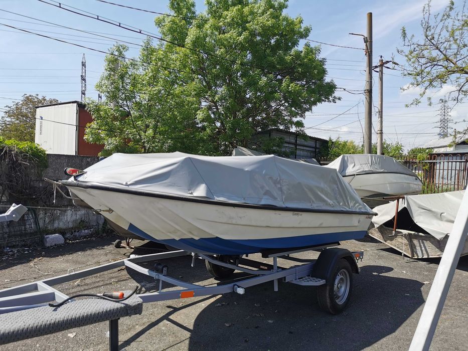 Barcă catamaran EdBoats Yammy 400