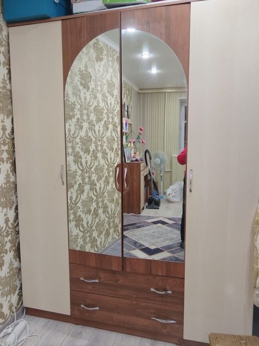 Шкаф в спальнью