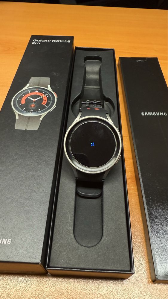 Продавам часовник Samsung Galaxy Watch 5Pro