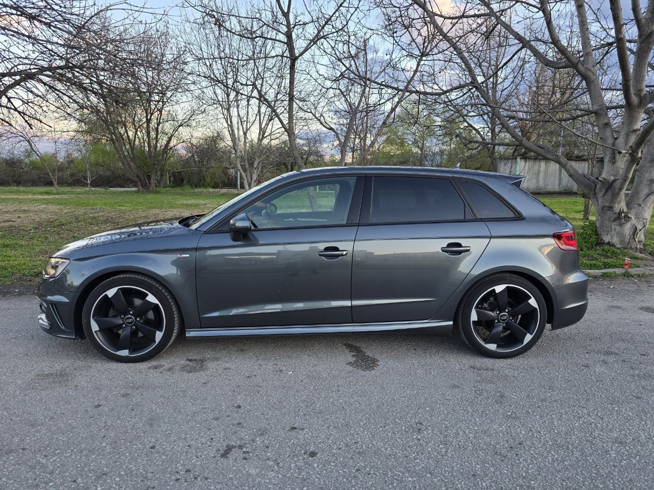 AUDI A3 S-line 1.6