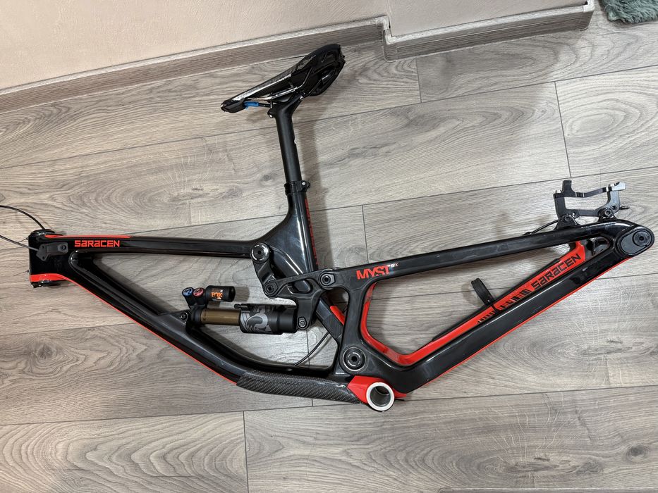 Рамка Saracen Myst Carbon 29 / Fox kashima x2