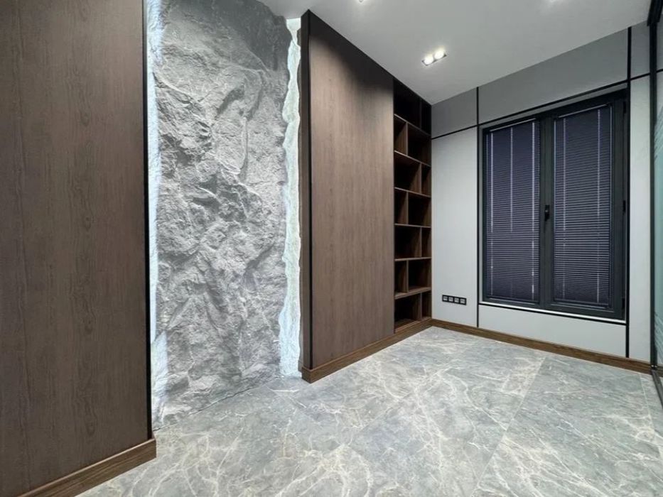 Аренда офиса на ТЦ Next. Ул.Бобура. 90 м²