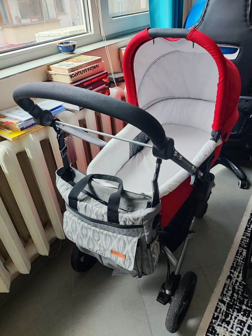 Britax Столче за кола + 2 основи и Britax B-Mition Комбинирана количка