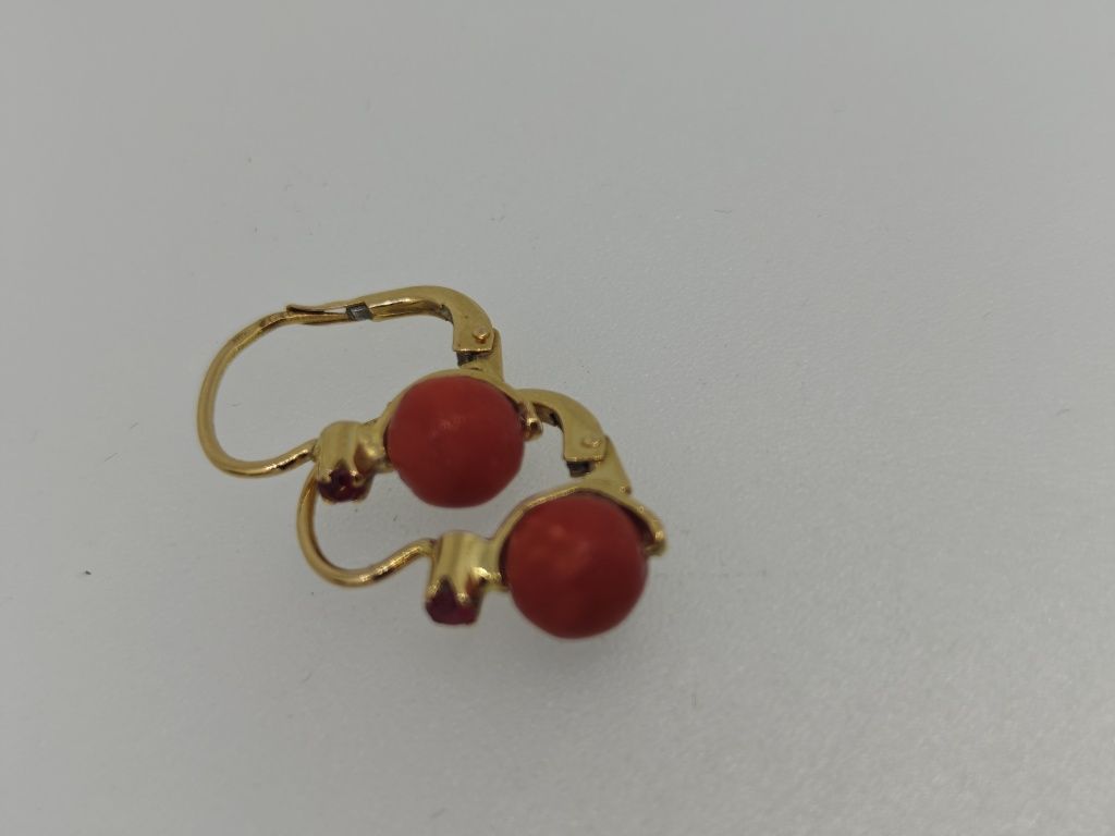 Cercei aur 18k 2.50gr cu coral(r)