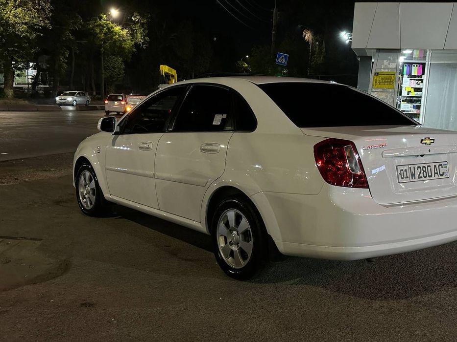 Jentra  avtomat 2015 oq sotiladi naxtga