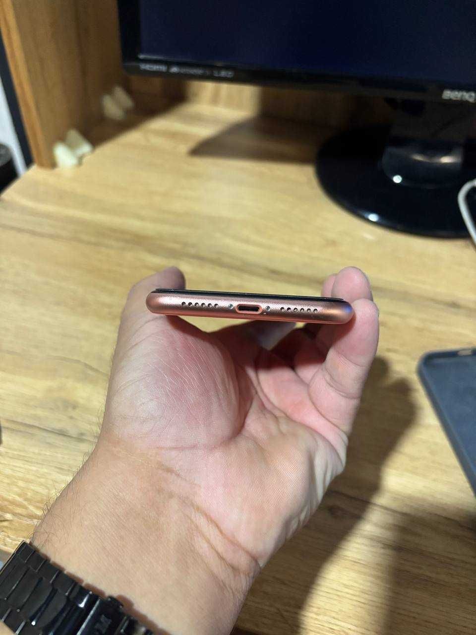 iPhone XR 128GB ideal!