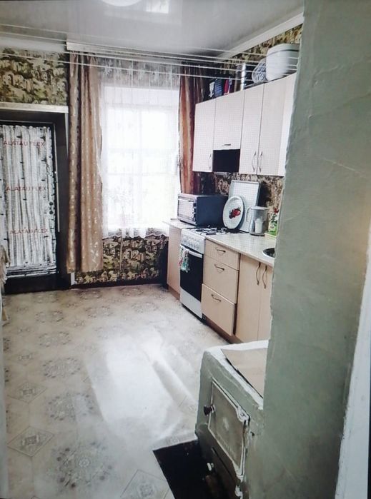 Продам дом барачного типа район бензостроя.