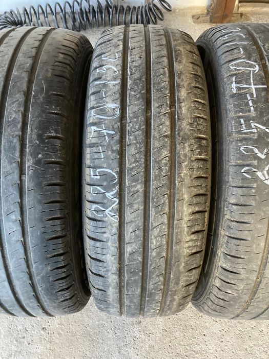 Гуми за бус 225-70-15 C