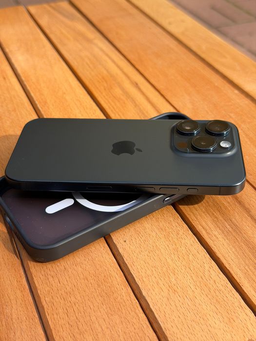 Iphone 15 pro 100% baterie