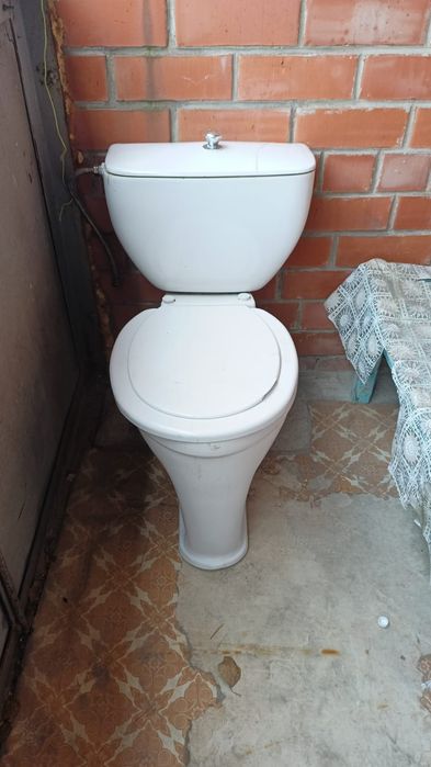 Продам унитаз б/у