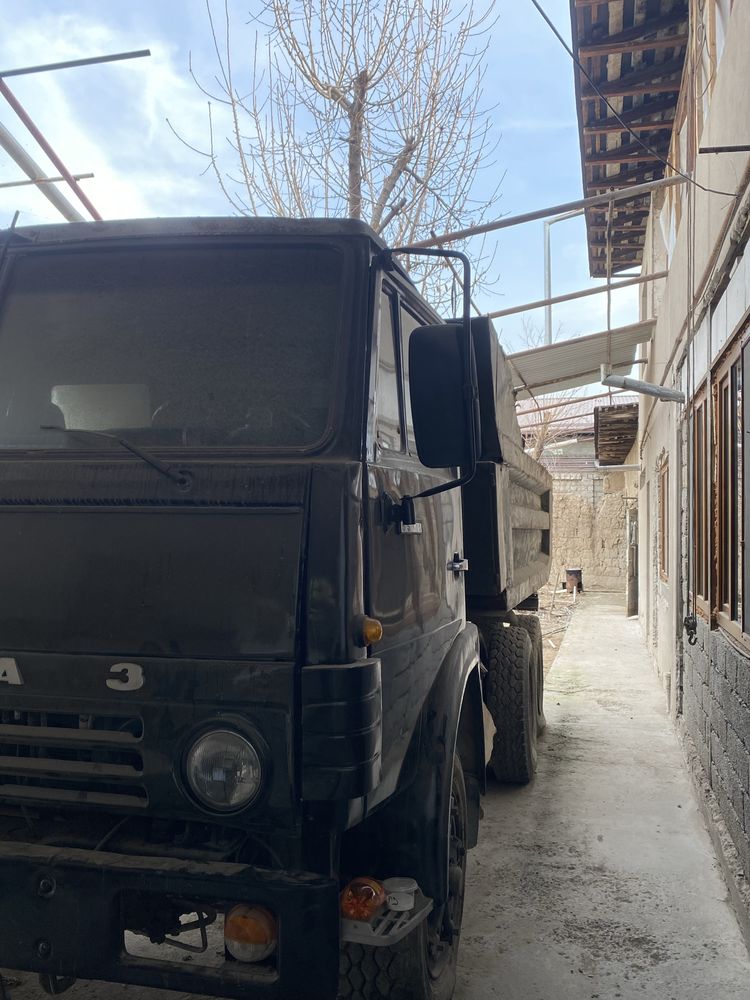 Самосвал Камаз 5511