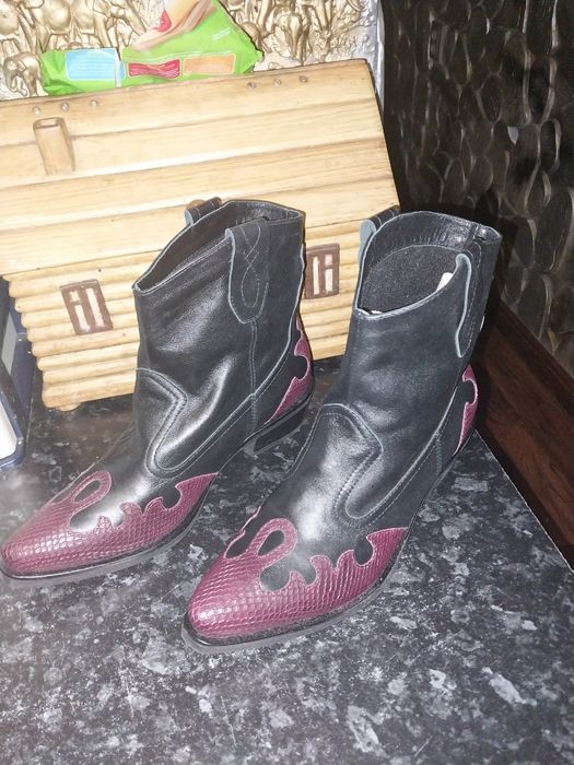 Кожанные казачки продам