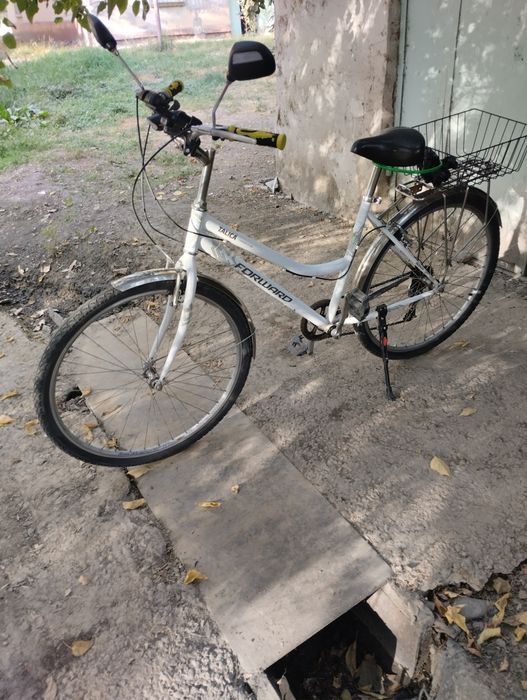 Velosiped forward talica 28 sotiladi Model Rossiya