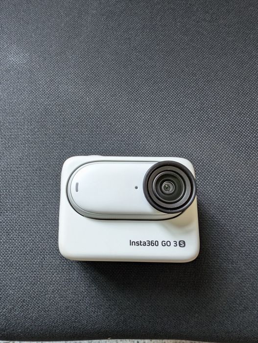 INSTA360 GO 3S 128gb ( plus accesorii)