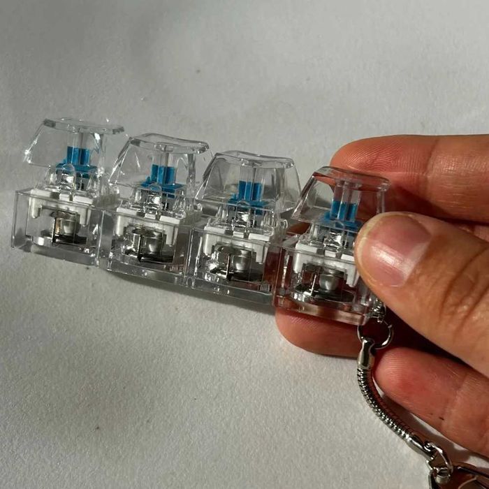 Клавиатура-кликер из пластика