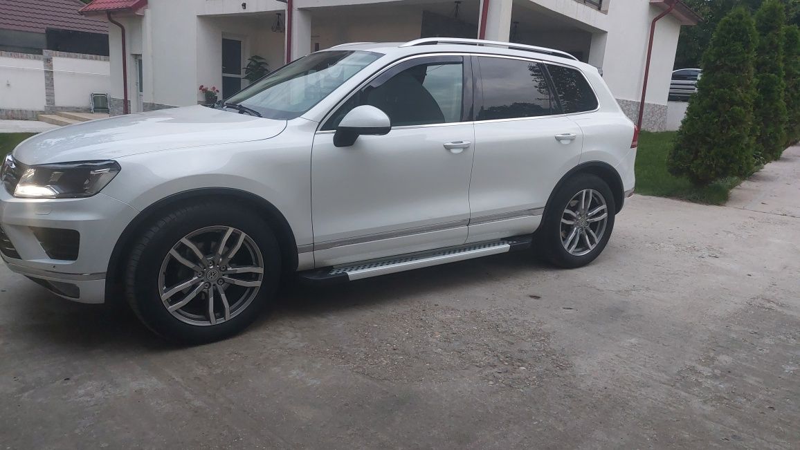 Vând Volkswagen Touareg TVA deductibil