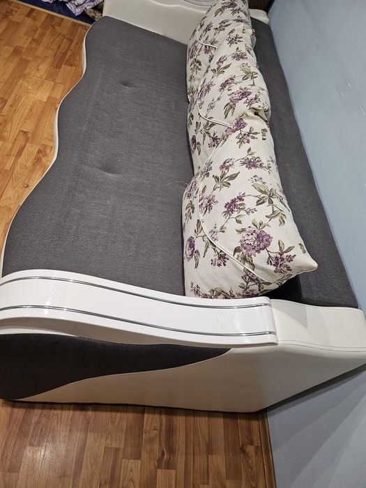 Canapea extensibila+2 fotolii+masa