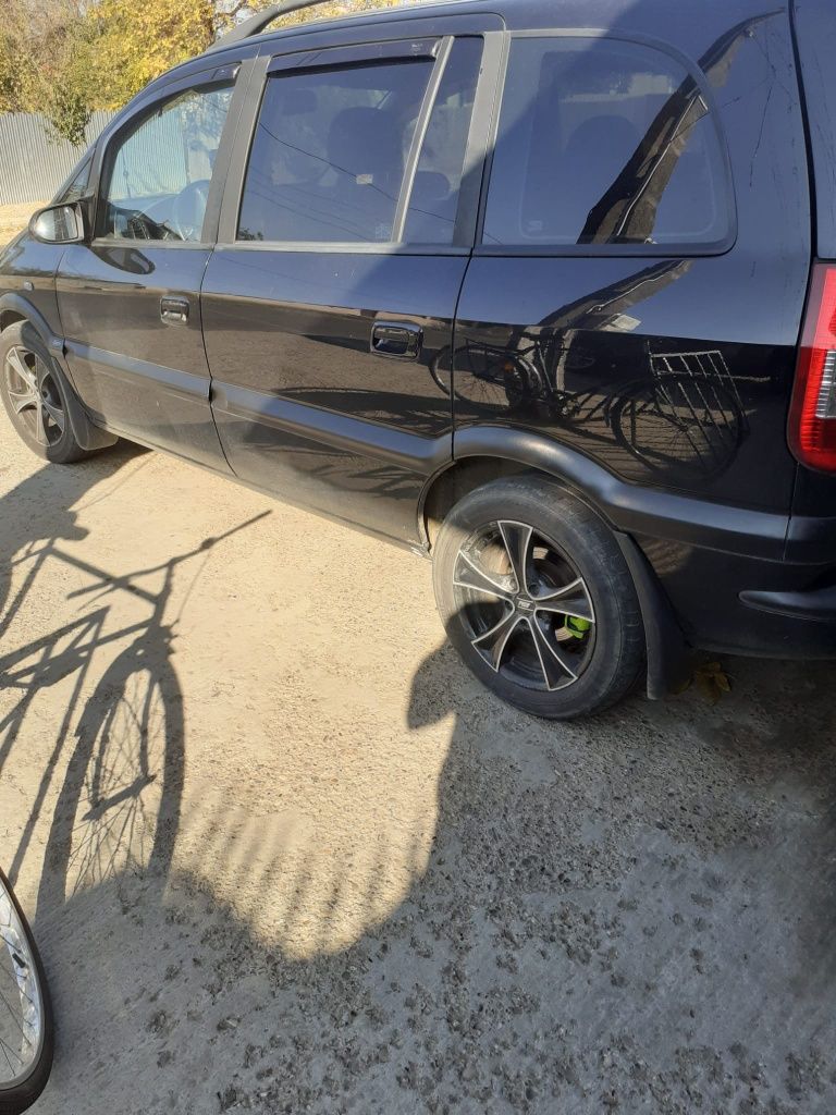 Opel zafira 1.8 !