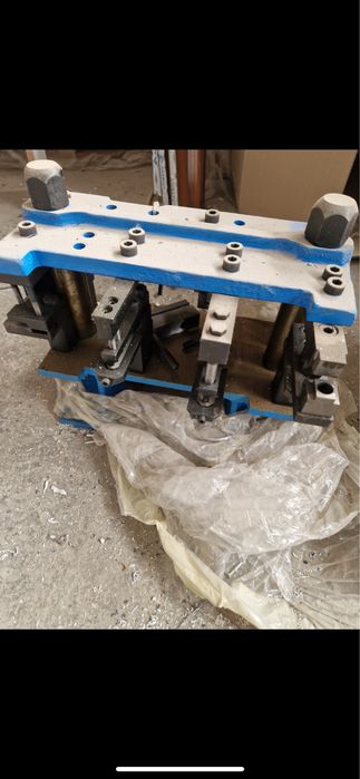 Преса за алуминиева дограма - Нова