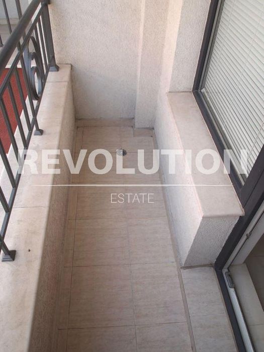 Дава се под наем Едностаен апартамент в Варна, Център - 40 кв.м за 550 € - Снимка #4