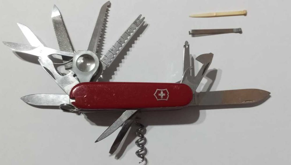 Briceag Victorinox Champion Plus