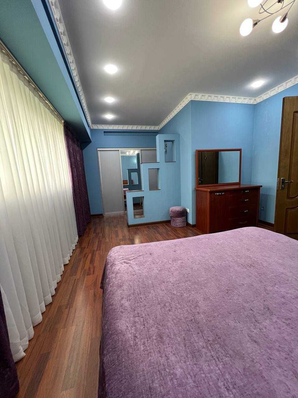 Ц-1, 5в4, 110 м², 2 с/у, средний ремонт 5/9, Шахрисабз гостиница Тата`