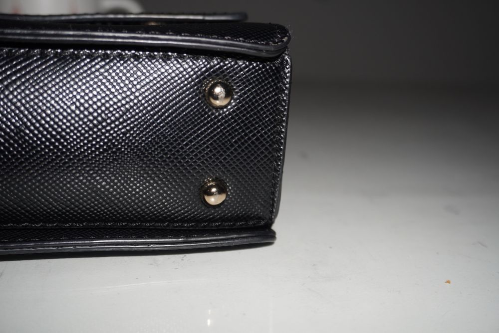 Чанта GUESS с мини портмоне