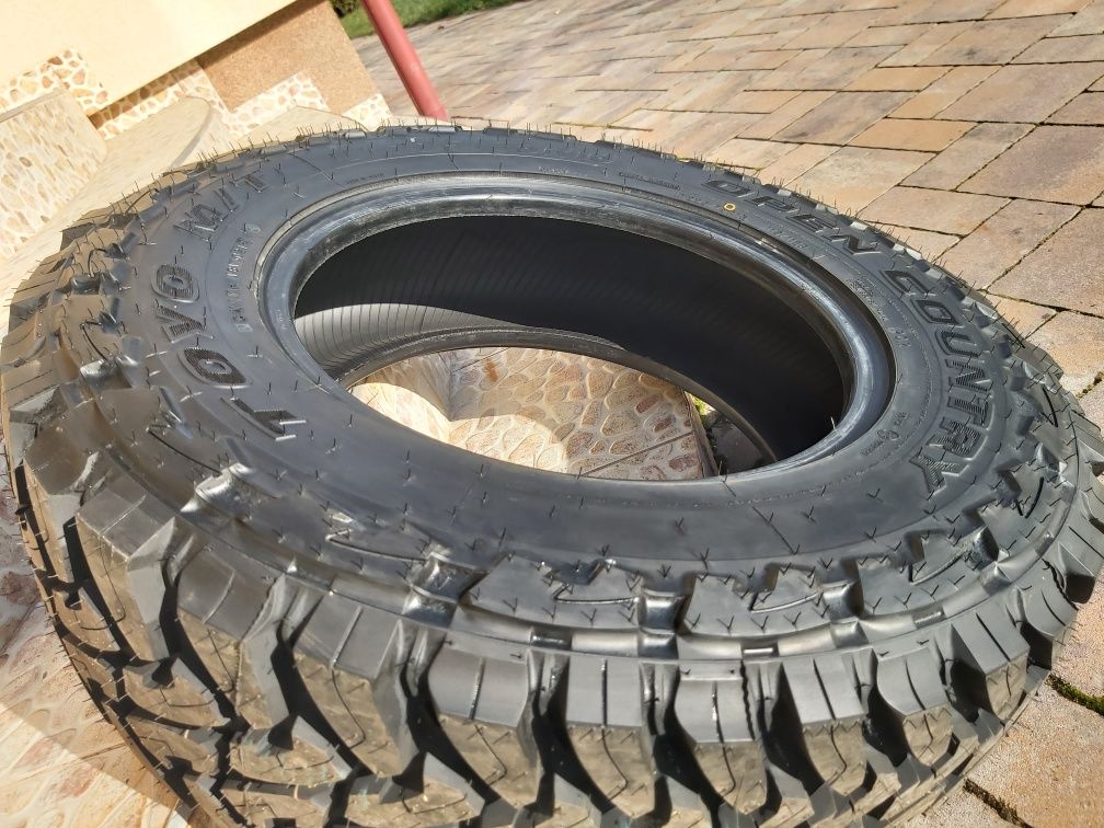 Vand Toyo Open Country MT 225 75 R16