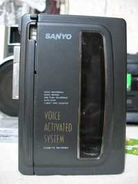 Записващ Walkman диктофон марка Sanyo, модел: M1118