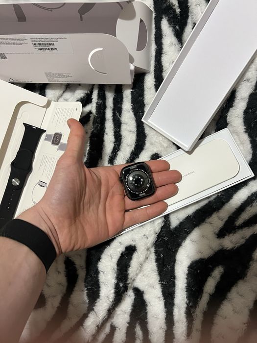 Apple Watch S10 (1;1)  ! Вижте Описанието!  (Последни бройки )