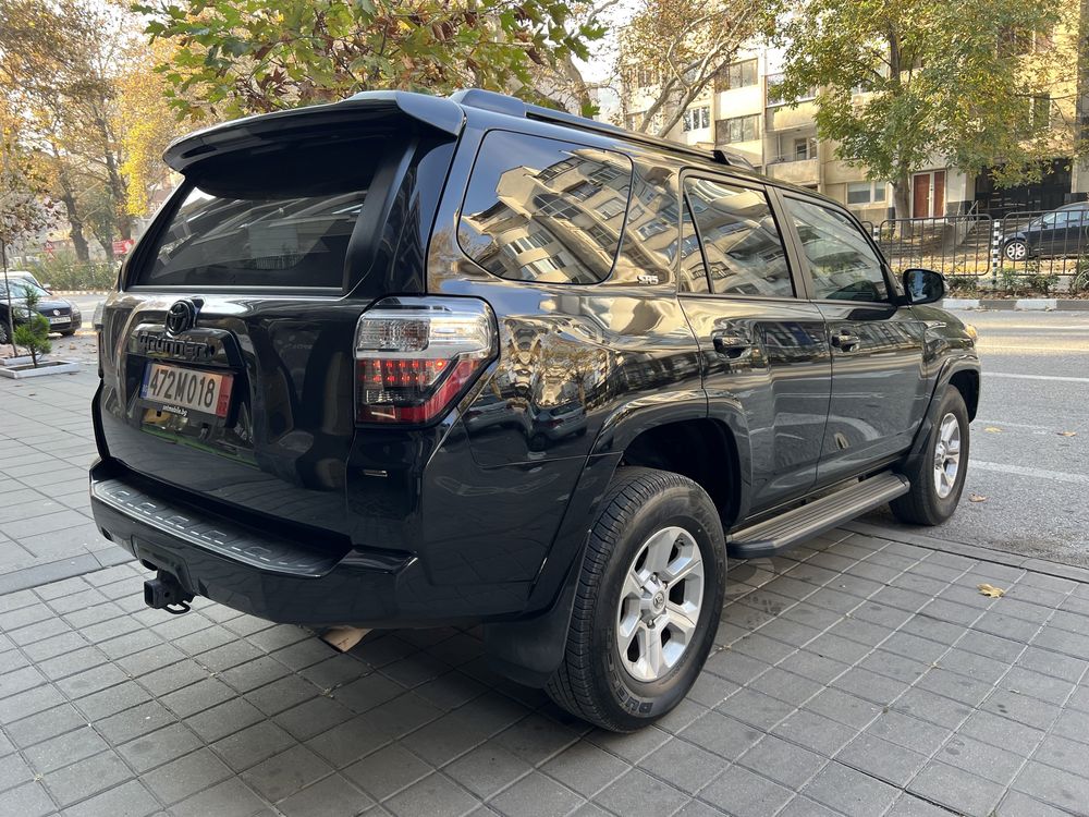 Toyota 4 Runner 2бр.ДЕСЕН СТОП + Комплект Фарове