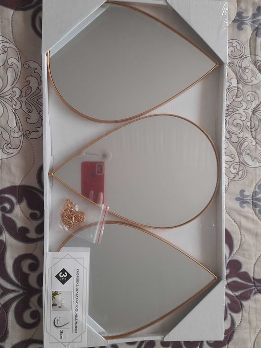 Огледала за стена капка