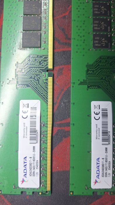 Vand memorie DDR4 2400Mhz pentru PC ( kit 2x8Gb)