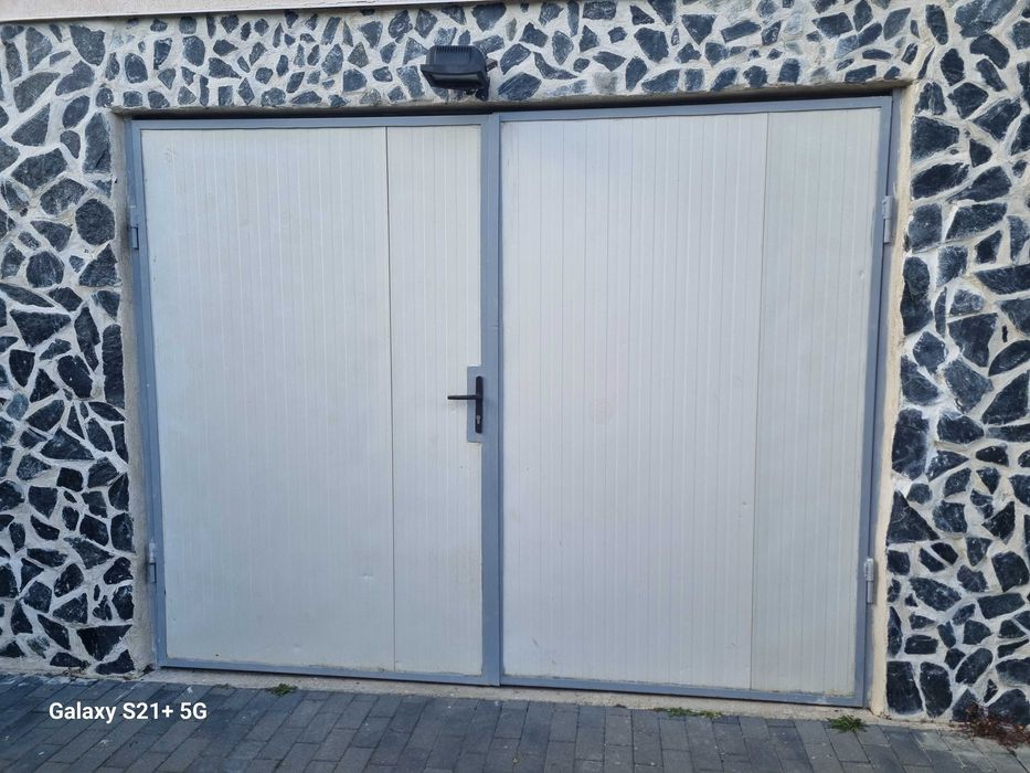 Vand 2 usi garaj din termopan