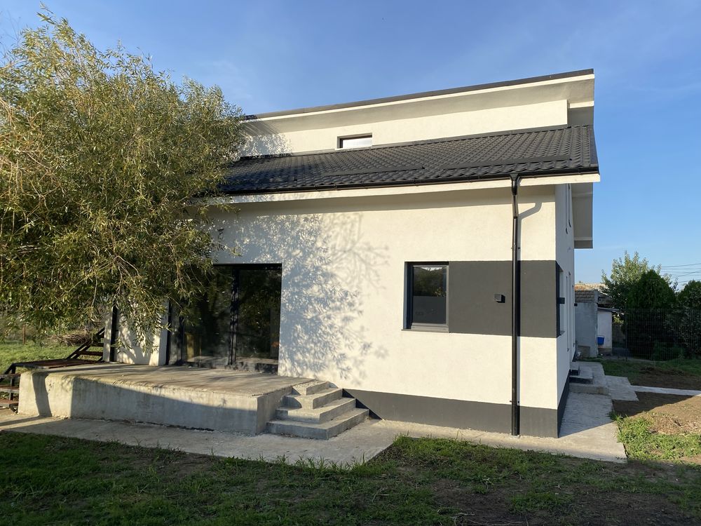 Proprietar: Casa de vânzare ,racordata la toate utilitatile !