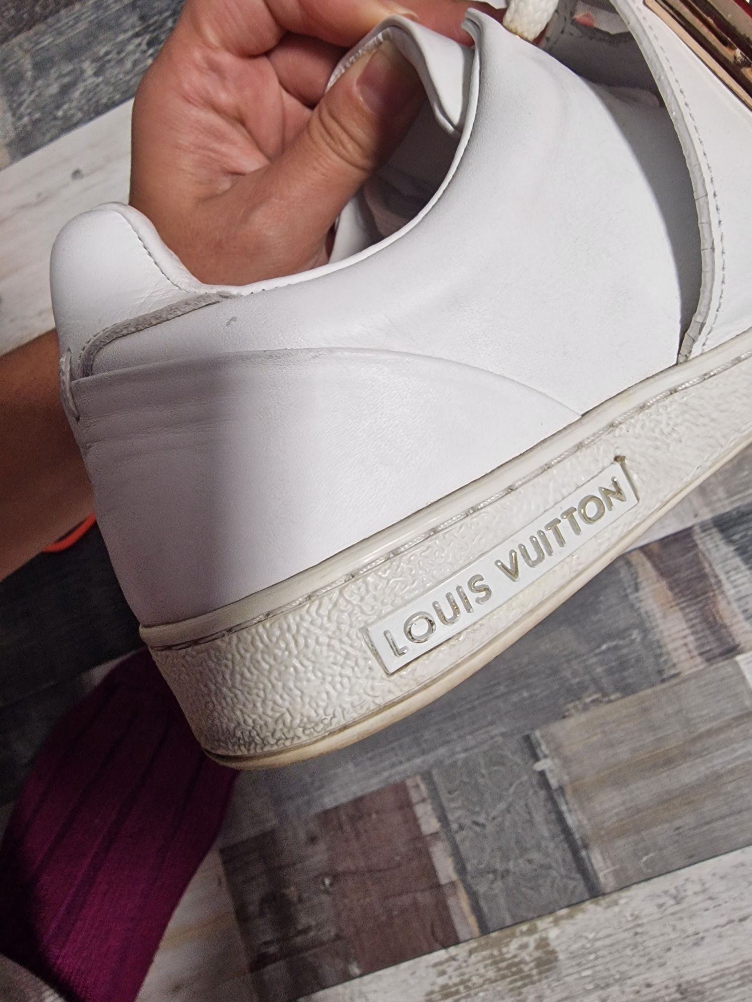 Дамски бели сникърси обувки Louis Vuitton 38 номер