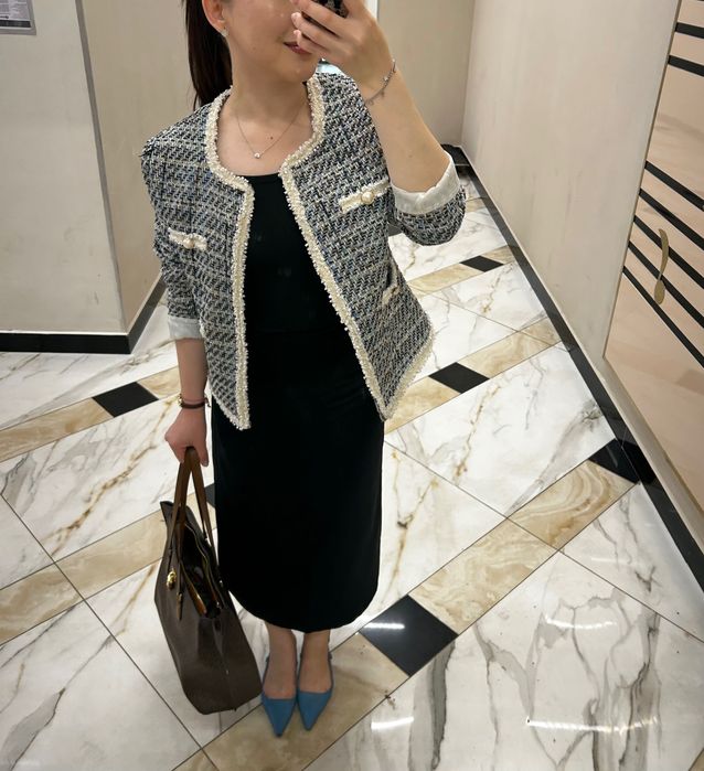 Твидовый пиджак.