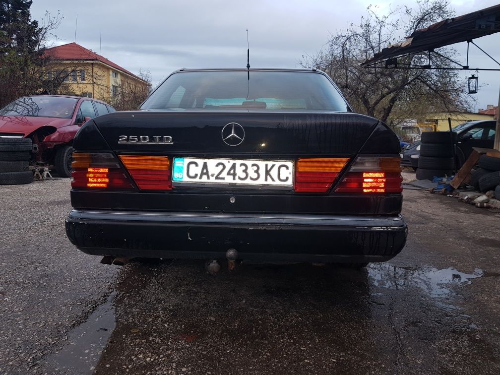 MERCEDES-BENZ W124 2.5TD на части