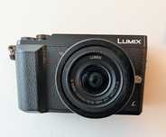 Panasonic Lumix DMC-GX80K + baterie suplim si incarcator Micro-USB