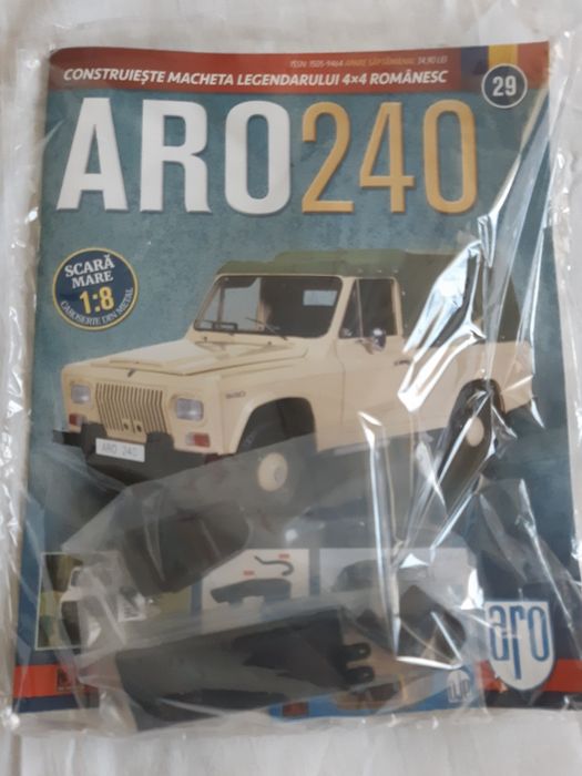Revistele ARO 240 Machetă scara 1:8 Nr 1-130 la zi