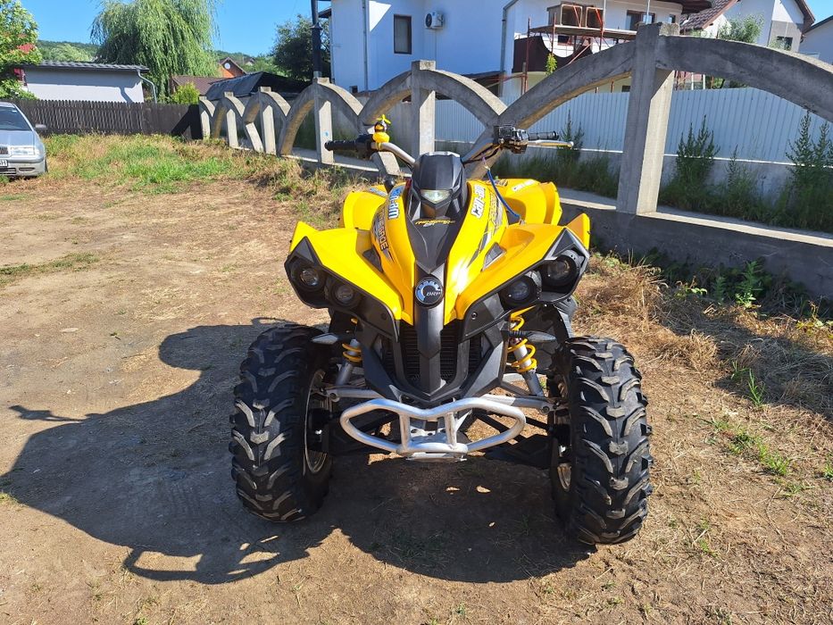 Vând can-am renegade 800