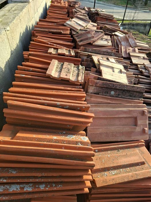 De vanzare tigla mare