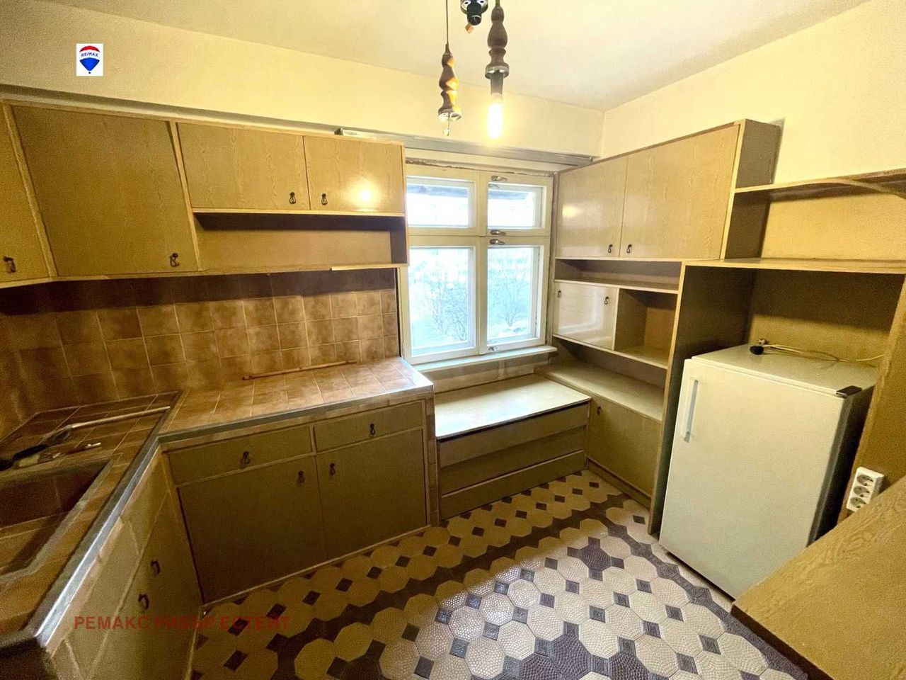 Дава се под наем Тристаен апартамент в Русе, Чародейка - Север - 104 кв.м за 255 € - Снимка #8