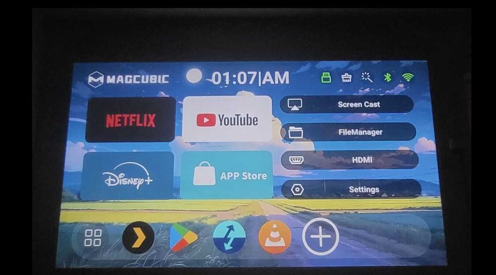 Проектор Magcubic 4K L018 650 ANSI Като Нов! Вградена Андроид Система.